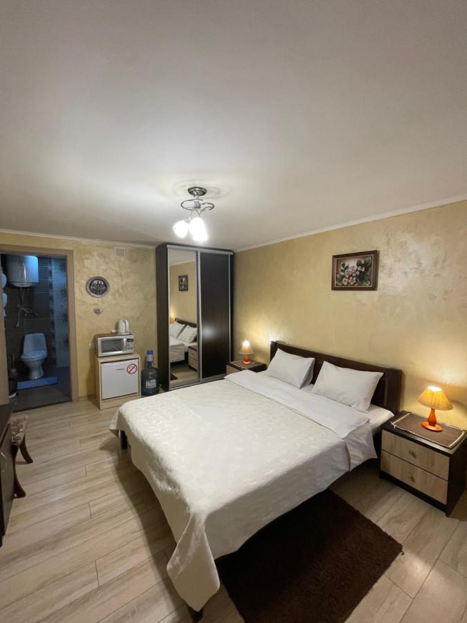 Guest House Sunrise Кам'янець-Подільский Екстер'єр фото
